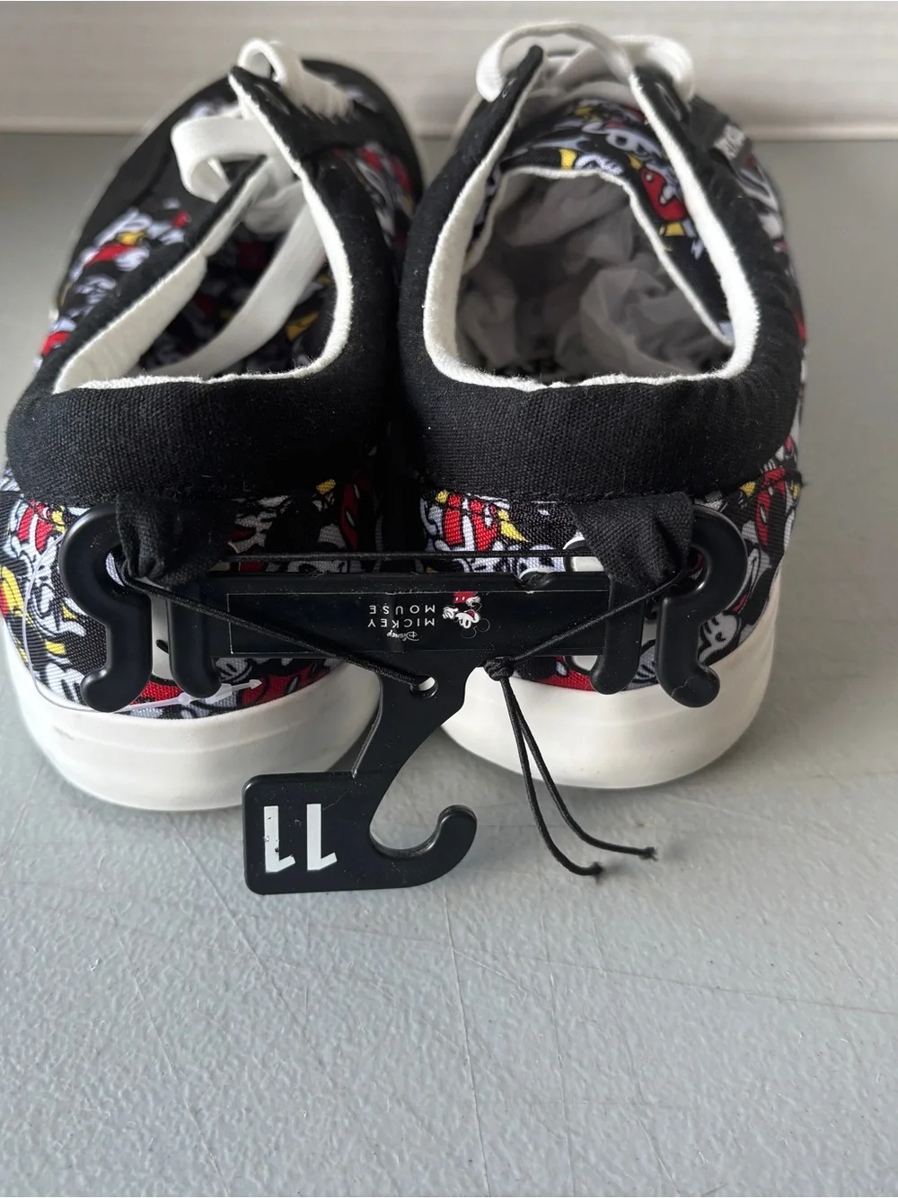 Mickey Mouse Men's Size US 11 NWT Lace Up Sneaker Ground Up